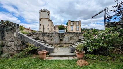 CHATEAU DE L'ARTHAUDIERE - SAINT-BONNET-DE-CHAVAGNE (Isère)