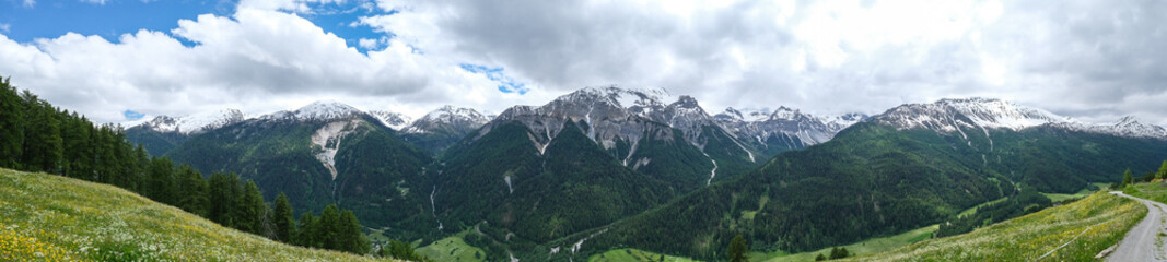 Panoramas vom Müstair-Tal