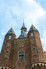 Obraz premium Sassenpoort, Torhaus der Stadtmauer Zwolle in den Niederlande