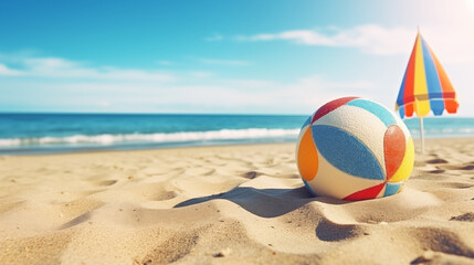 Obraz premium Arrière-plan de plage, sable et mer avec un ballon au premier plan. Vacances, soleil, été, océan. Pour conception et création graphique.
