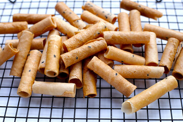 Thai snack, crispy coconut rolls
