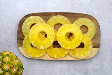 Pineapple fruit, Canned pineapple sliced