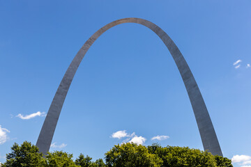 The St. Louis Gateway Arch, designed by Finnish architect Eeero Saarinen and completed on October 28, 1965. 