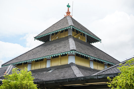 Demak Great Mosque (Masjid Agung Demak) is one of the oldest mosques in Indonesia. The mosque was built by the Wali Songo with Sunan Kalijaga. Demak Sultanate (Kesultanan). Demak, Indonesia.