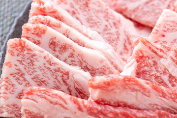 焼肉用牛肉盛り合わせのアップ。
