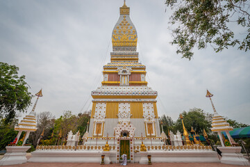 Fototapeta premium Phra That Bua Thong at Wat Soda Pradittharam, Ratchaburi, Thailand