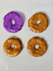 pretzels with icing
