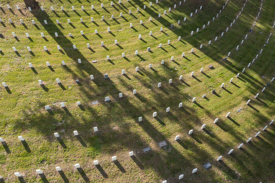 Aerial view of orderly rows of tombstones in Washington Soldiers Home Cemetery, Graham, United States.