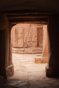 View of ancient kasbah with traditional architecture, Ait-Ben-Haddou, Morocco.