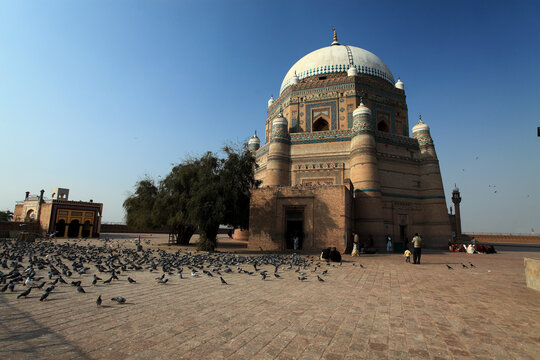 View of historic Multan Fort and Shah Rukhne-Alam shrine, Multan, Punjab, Pakistan.