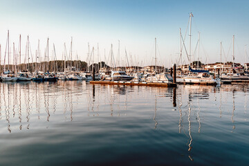 Yachthafen K&uuml;hlungsborn Sonnenaufgang Sommer Meer Segelboot