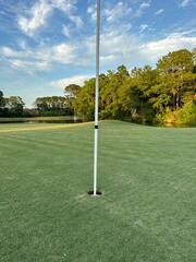 Obraz premium golf course with pole