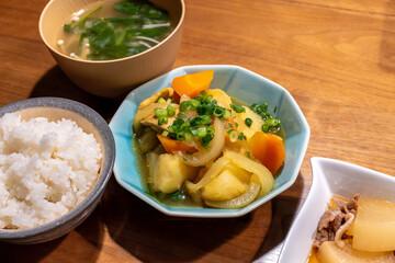 肉じゃがと煮物の定食