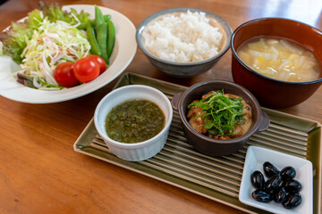 おいしそうな和風朝食