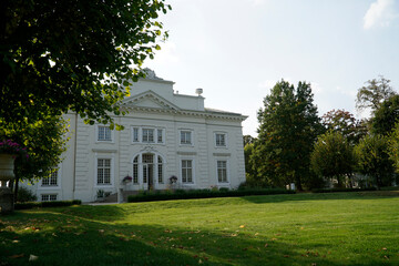 Fototapeta premium Uzutrakis Manor, Tyszkiewicz family palace - view from the garden side - Trakai, Lithuania