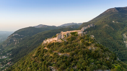 Obraz premium Ruins of old town in Mystras, Greece - archaeology background