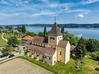 Luftbild von der der Kirche St. Georg, Oberzell, Reichenau