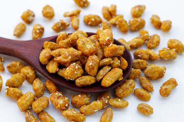 Caramelised peanuts with sesame, Candied peanuts