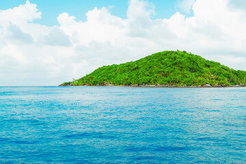 Fototapeta premium island and ocean background