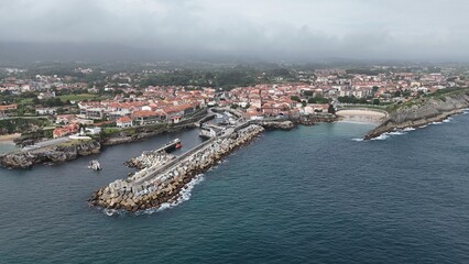 Pueblo bonito  de Asturias fotografiado con dron