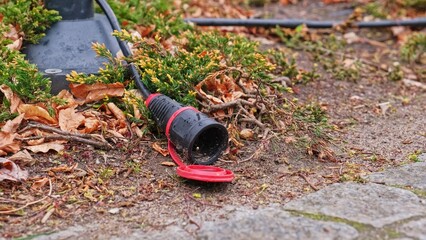 Outdoor Waterproof Extension Electric Power Cord With Open Lid