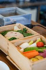 恋する豚研究所のスチームハンバーグ