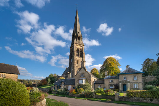 St. Peter's Church and the village of Edensor in autumn, Chatsworth Estate, Peak District National Park, Derbyshire, England, United Kingdom, Europe