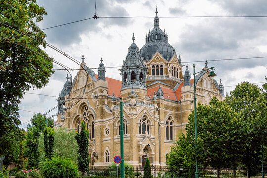 Szeged Synagogue, Hungary, the finest example of the unique Hungarian blending of Art Nouveau and Historicist styles sometimes known as Magyar style.