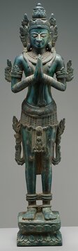 AI generator image of metal hyperdetail full size sculpture of full length body with legs, beautiful devadasi with very big hips no bodice an no loincloth patterns, high jewelry with diamonds 