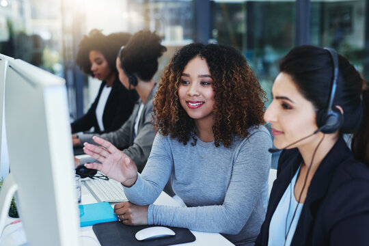 Women, office and training in contact center for customer support, consulting and professionalism for crm job. Mentor, girl and coaching agent for inbound telemarketing, communication and mentorship.