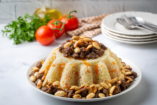 Traditional pilaf; carrot, meat pilaf, Persian pilaf. Turkish name; Acem pilavi