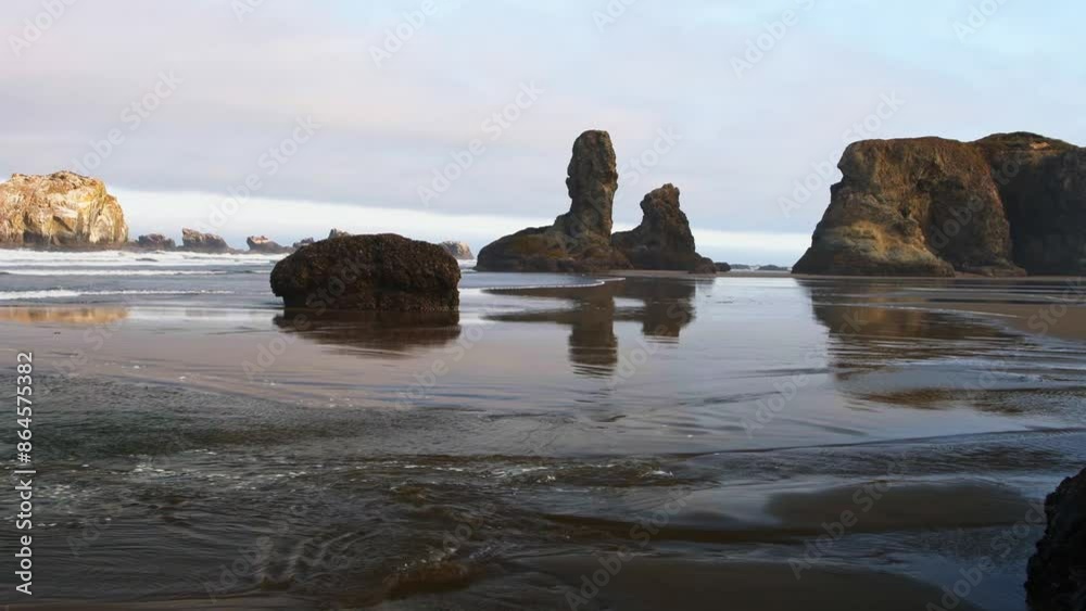 Wall mural The beautiful majestic Oregon pacific northwest coast at the Face Rock State Scenic viewpoint in Bandon, Oregon