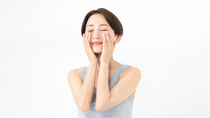 Fototapeta premium スキンケアをする女性