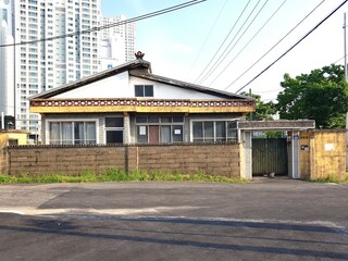 Fototapeta premium Image of old houses in the middle of the city