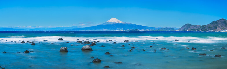 伊豆半島西浦より富士山を望む