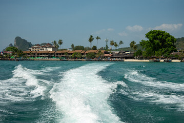 プーケットから訪れることのできるピピ諸島の絶景