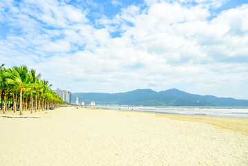 ベトナムにあるダナンの美しいミーケビーチ