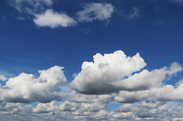 Obraz premium White clouds with blue sky background, Tiny clouds and fluffy clouds in the blue sky