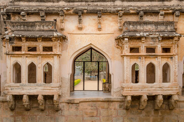Fototapeta premium Queen's bath. Historic bathing area used by the king's wives. Architectural excellence during the Vijayanagara Empire. Hampi, Karnataka, India, Asia.