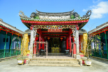 Fototapeta premium ランタンで有名なベトナムにあるホイアンの美しい街並み風景