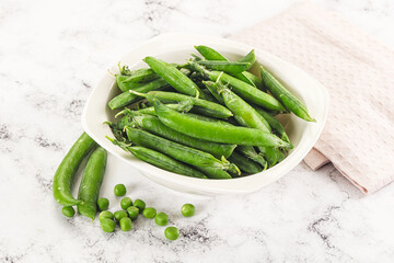 Sweet young green peas heap
