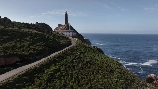 Faro del Cabo Vilan en la Costa Da Morte de Galicia
