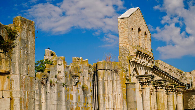 Il complesso della Santissima Trinit&agrave;, detto anche l'Incompiuta di Venosa, Potenza, Basilicata. Italy