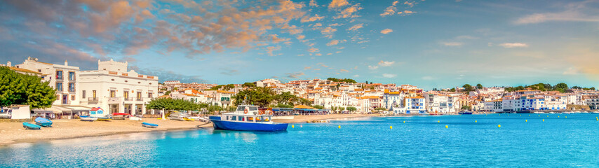 Blick über Cadaques, Costa Brava, Spanien 