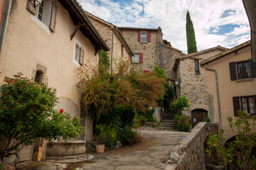 Photographies de voyage, ville de Serres, village typique, rues, architecture, région PACA, Provence alpes côte d'azur, France 