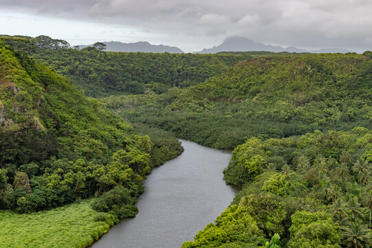 The Wailuā River is a major river on the island of Kauaʻi in the U.S. state of Hawaii. boat tours to Fern Grotto, kayaking and water skiing.