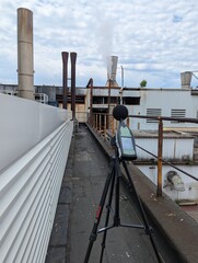 Medición de ruido ambiental en industria