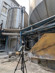 Medición de ruido ambiental en industria