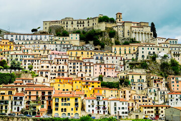 Naklejka premium Panoramica del borgo antico di Muro Lucano, Potenza, Basilicata. Italia
