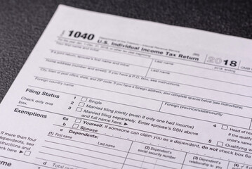 Obraz premium Fill out US tax form 1040 for verification and refund